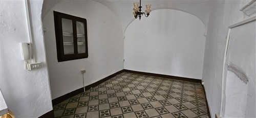 Soluzione Autonoma su Tre Livelli Vicino Porta Nuova